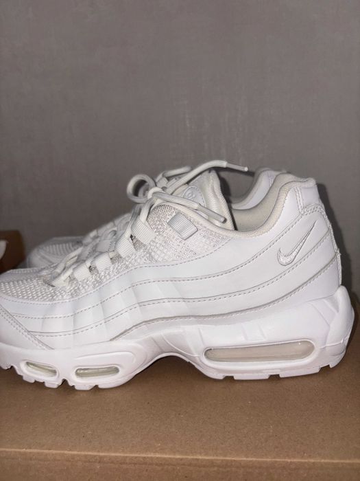 Nike Air Max 95 "Triple White" - Номер 41