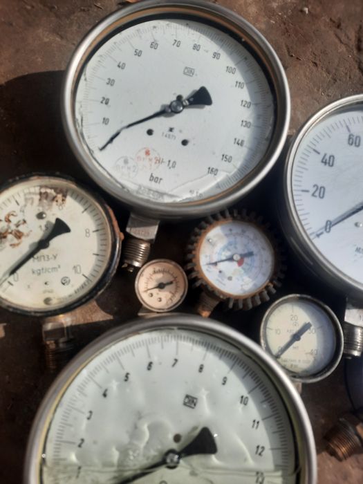 Продам манометры давление