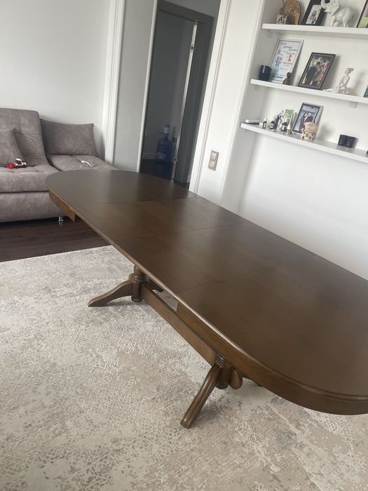 Продам качественный стол