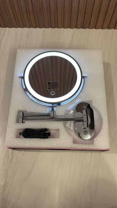 Oglinda de perete baie superba