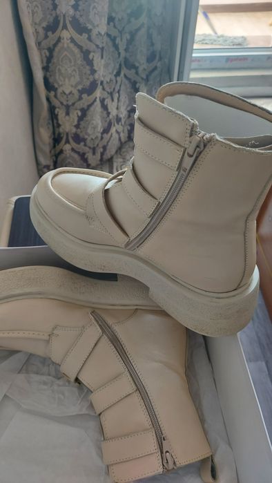 Ботинки женские,