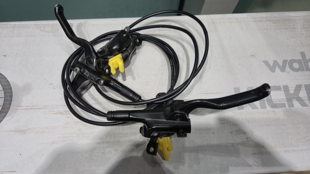 Frane hidraulice Shimano MT200 ( fata+ spate)