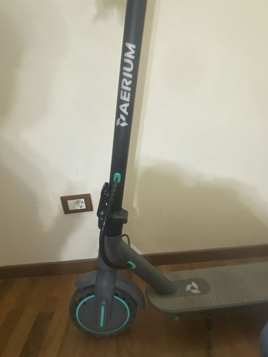 Trotinetă Electrică AERIUM T350 Pro – Stare excelentă, autonomie 35 km