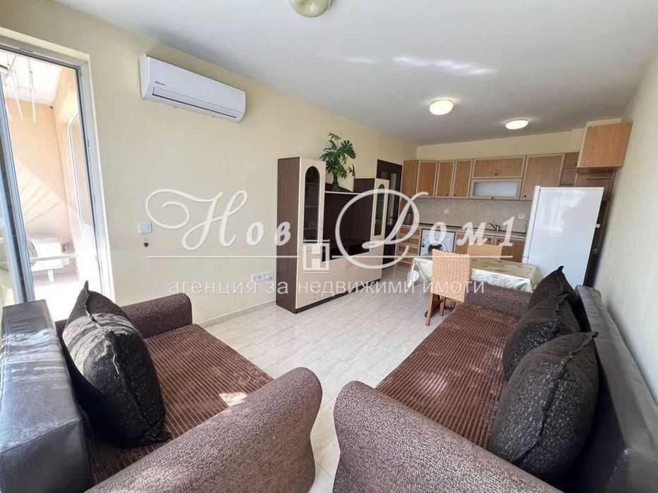 Дава се под наем Двустаен апартамент в Варна, Аспарухово - 65 кв.м за 398.82 € - Снимка #1