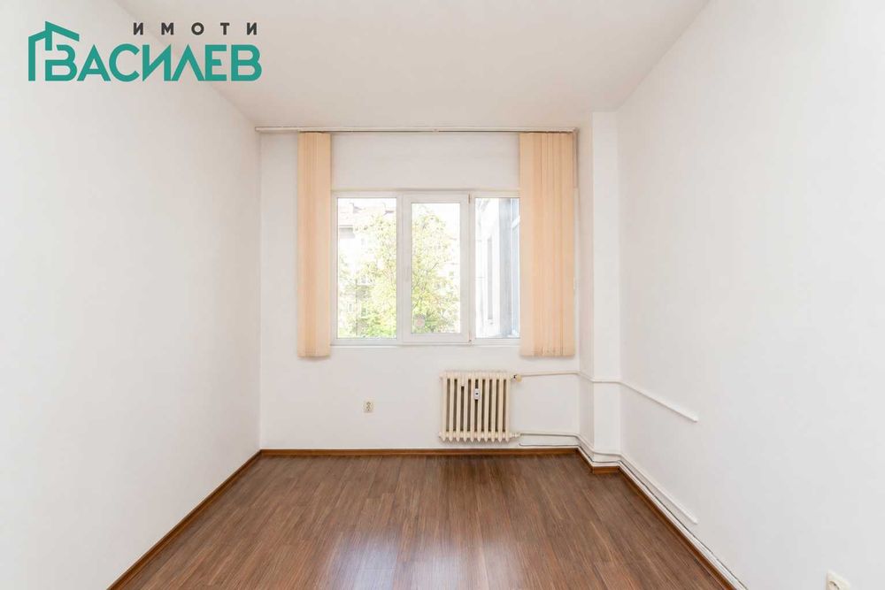 Продава 3-СТАЕН град София, Център
