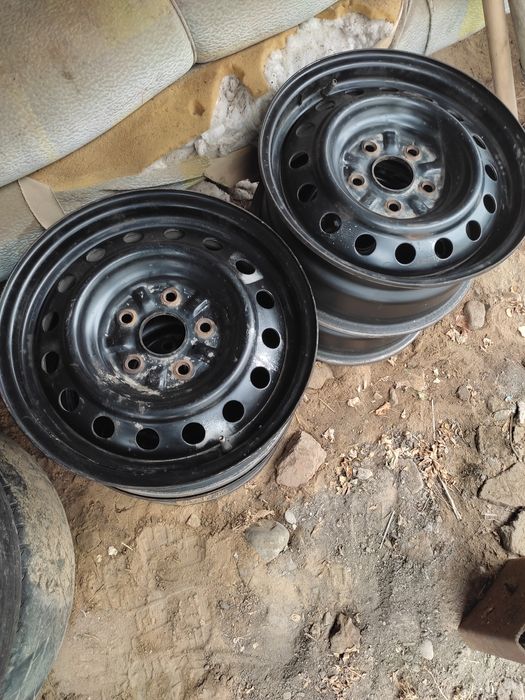 Продам диски на Мерседес и Тойота