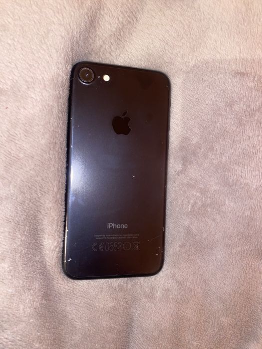 İphone 7 почти новый