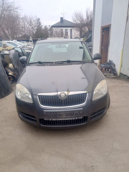 Dezmembrez Skoda Fabia 2