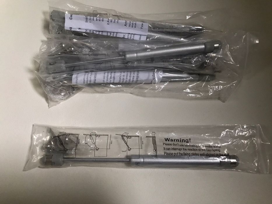 IKEA - Metod. Piston cu amortizare pe gaz: 100N. Feronerie usi mobila.