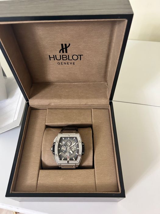 Продам часы hublot