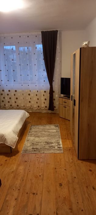 Apartament  de inchiriat zona bartolomeu