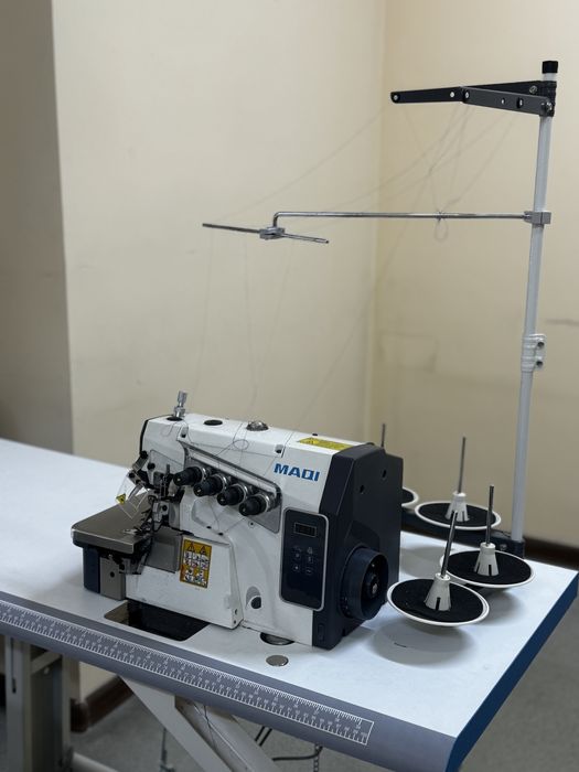 Промышленный оверлок MAQI Q2