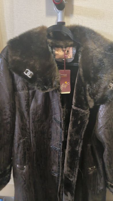 Продам женские дублёнки .