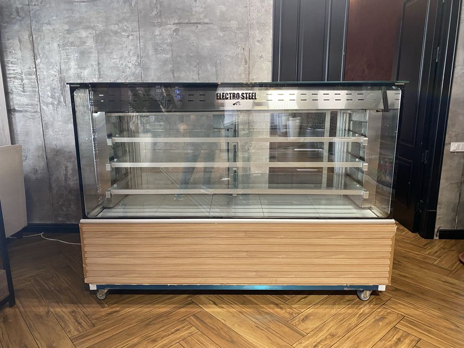 Продается ветринный холодильник Electro steel новый