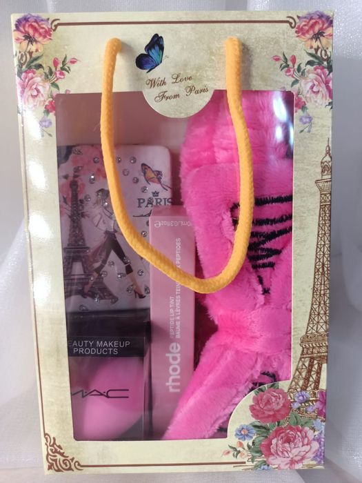 Косметика для девушек