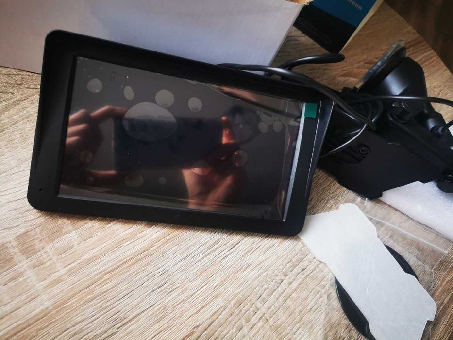 7 инча CarPlay Android Auto дисплей Bluetooth 5.0 WiFi 5G универсален авто екран 12-36V