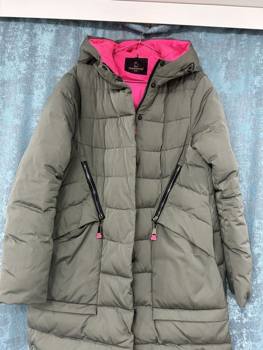 Пуховик 10 000 тг