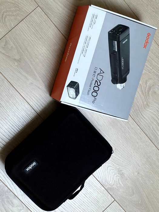 Blit Portabil Godox AD200 Pro