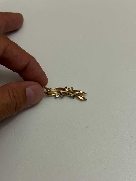 BROSA AUR galben si roz 18K + 4 Diamante + 5 Safire - 5.5g - Vintage !