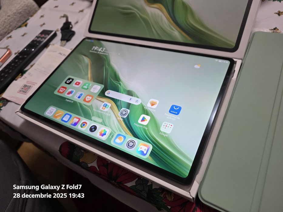 Tableta Honor Magic Pad2 -12.3 INCH Oled / 256 gb cu 12 gb ram  /