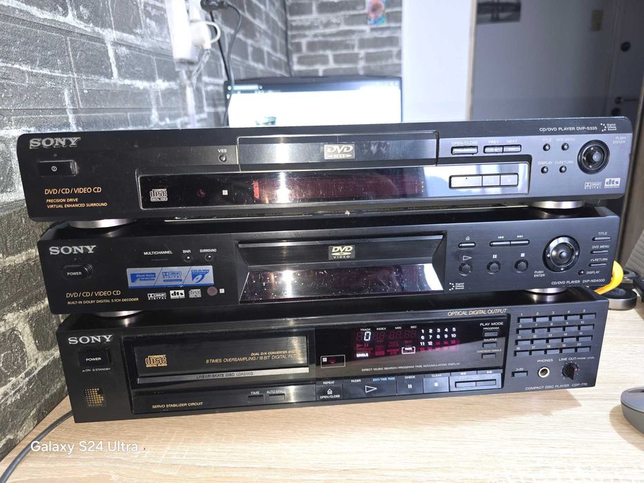 Bluray Player 3D Samsung F5500 DVD Sony