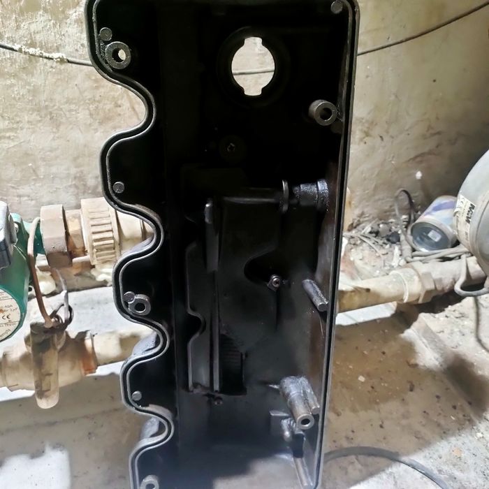 Клапанная крышка 102 двигатель