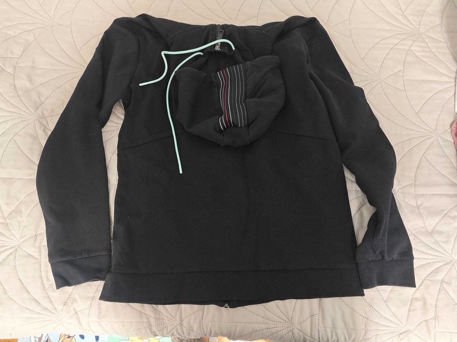 Мъжко спортно горнище с качулка Hugo Boss.НОВО