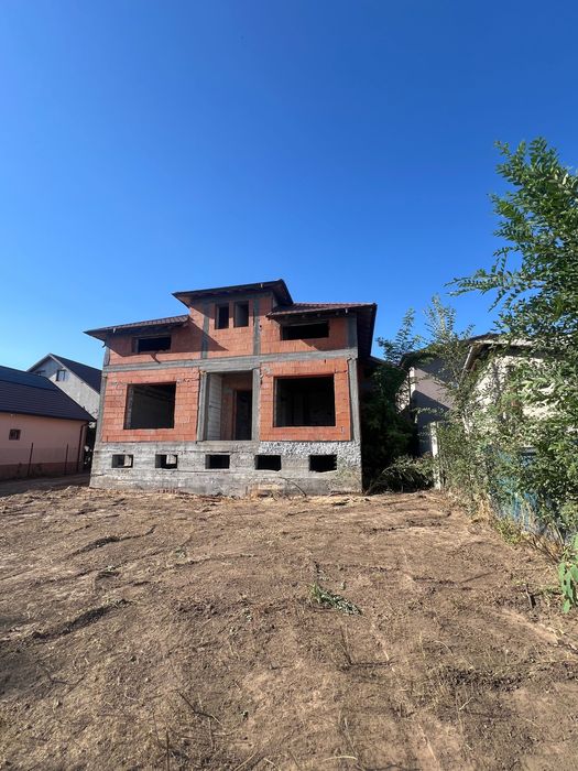 Vila de vânzare în centru + Teren 1.500 mp  OFERTĂ, Pozitie excelentă