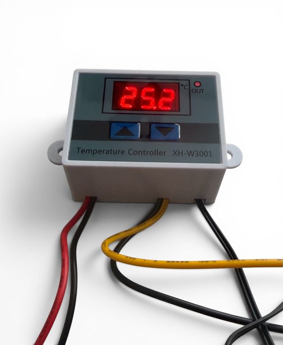 Termostat Digital XH-W3001 cu Senzor Temperatură 220V / 1500W