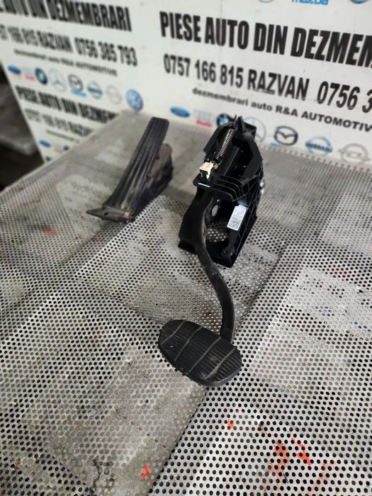 Pod Pedalier Pedala Frana Acceleratie Bmw Seria 2 F45 F46 Automata Volan Stanga