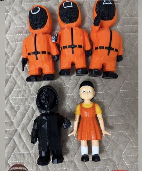 Фигурки , игрушки Игра в кальмара