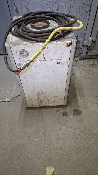Продам газовый котёл  б/у