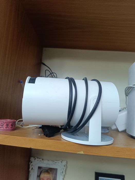 Продам проэктор новый