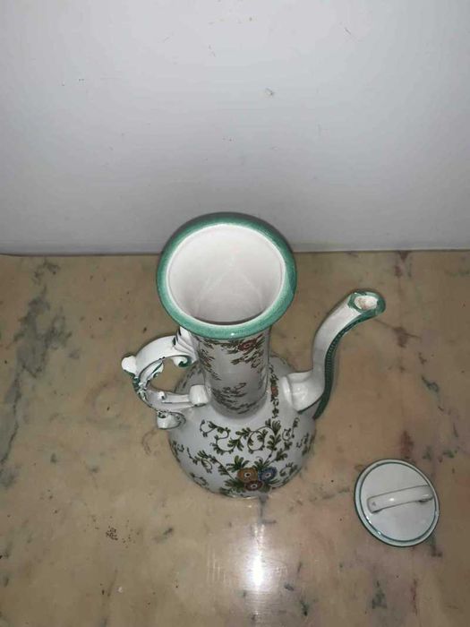 Carafa cu maner si capac din portelan