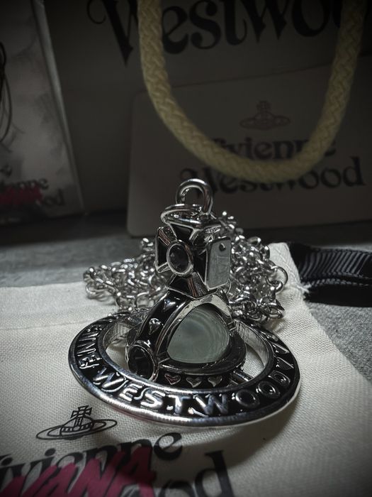 Vivienne Westwood × NANA – 25th Anniversary Orb necklace