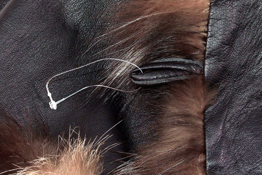 Haina blana de vulpe, mas 44-46, moderna, Made in Italy, NOUA
