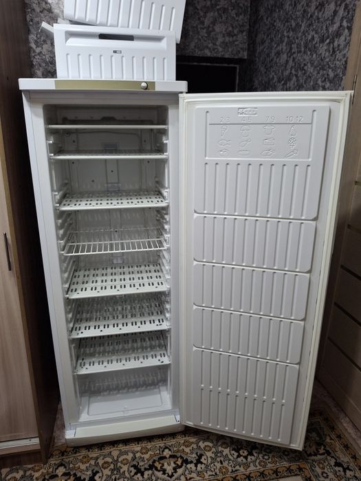 Продам морозильную камеру Indesit