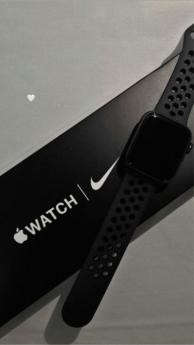 Apple watch 4, nike