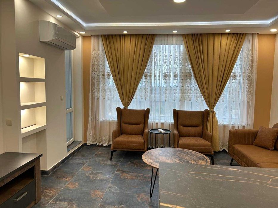 Дава се под наем Двустаен апартамент в София, Център - 80 кв.м за 750 € - Снимка #10