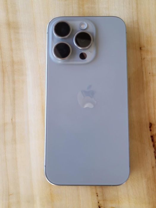 iPhone 15 Pro 256 GB С ГАРАНЦИЯ!