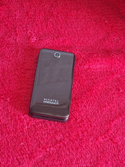 Super telefon  cu clapeta