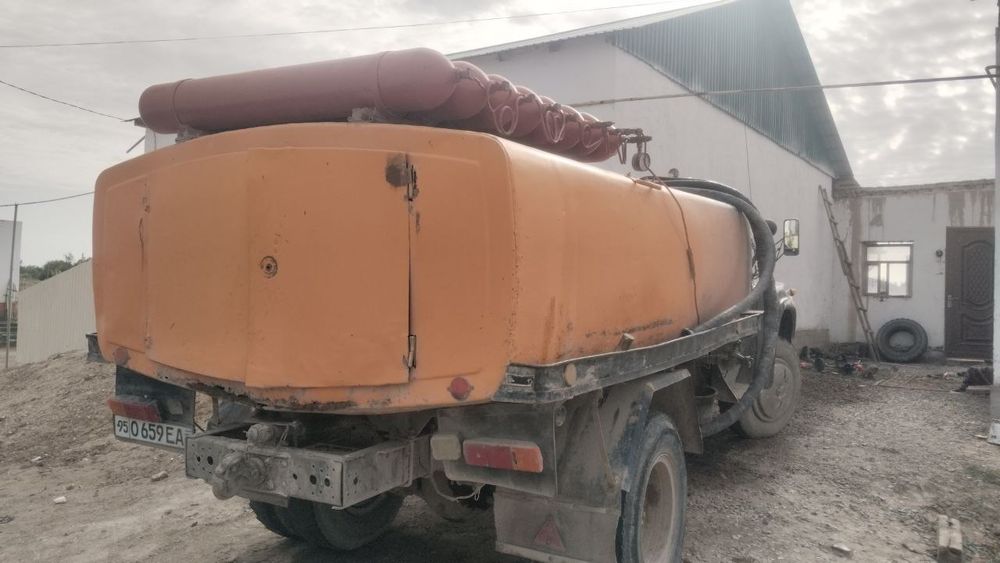 Вадавоз яхши халатда ЗИЛ 130