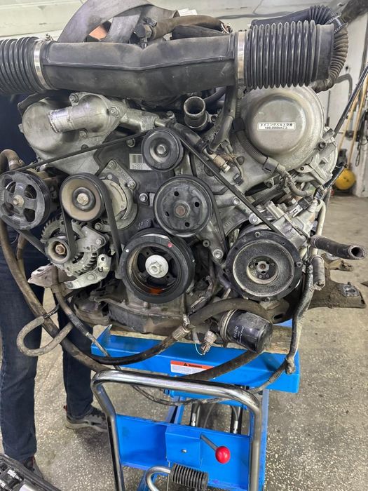 Продам двигатель 3UZ с АКПП