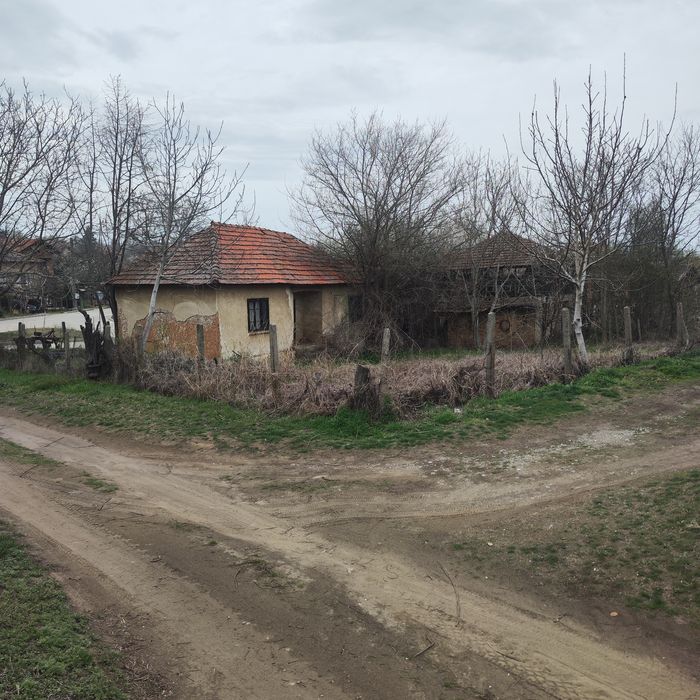 Продавам имот в село Винарово (Видинско)