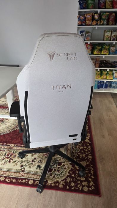 SecretLab Magnus Pro + Scaun Titan Evo XL