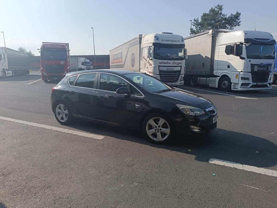 Опел Астра/Opel Astra J 2010 г. 1.6, 115 к.с. (85 kw)бензин на части.