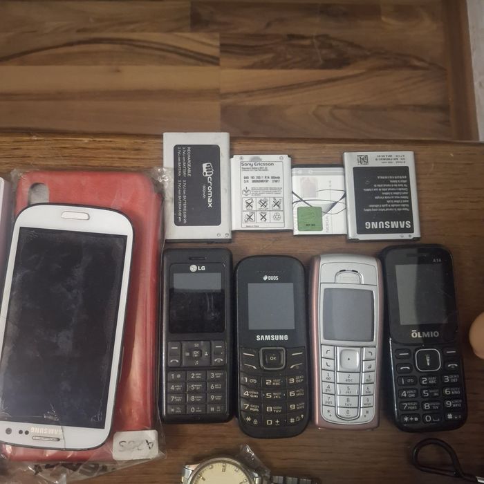 Продаются телефоны б.у
