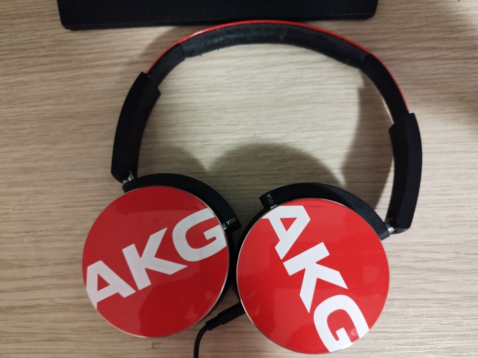 Слушалки AKG Y50