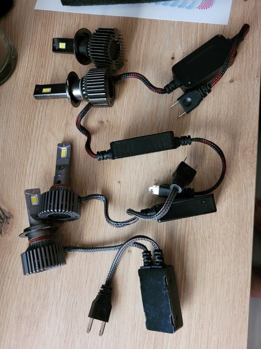 Seturi LED H7 – fază scurtă/lungă – stare foarte bună