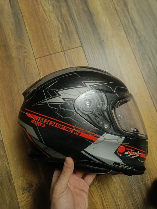 Мото-шлем scorpion